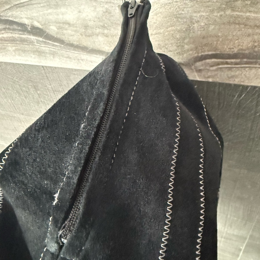 Danier black suede maxi skirt size M/L white stitching - Picture 4 of 4